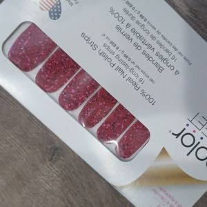 New Color Street nail strips. Head Over Claws  🌼